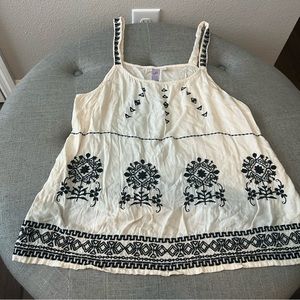Francesca’s/Alya Top- cream and black, size medium, embroidered.